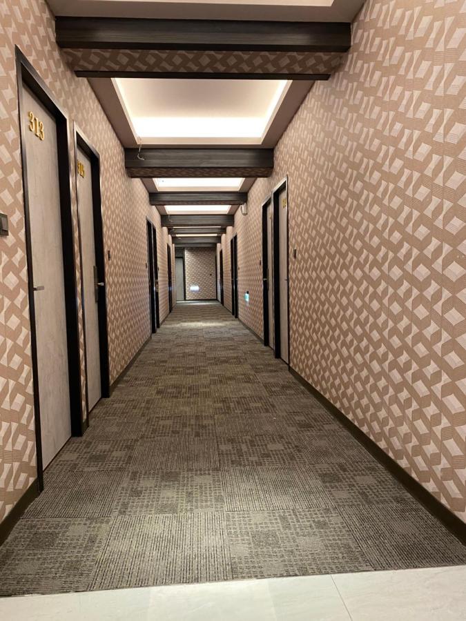Weifeng Boutique Business Hotel - Zhanqian Branch Pingtung Exterior foto